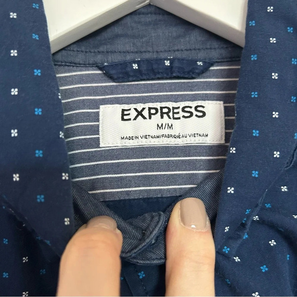 Express Men’s Blue Patterned Button Up - Medium. - Picture 6 of 10